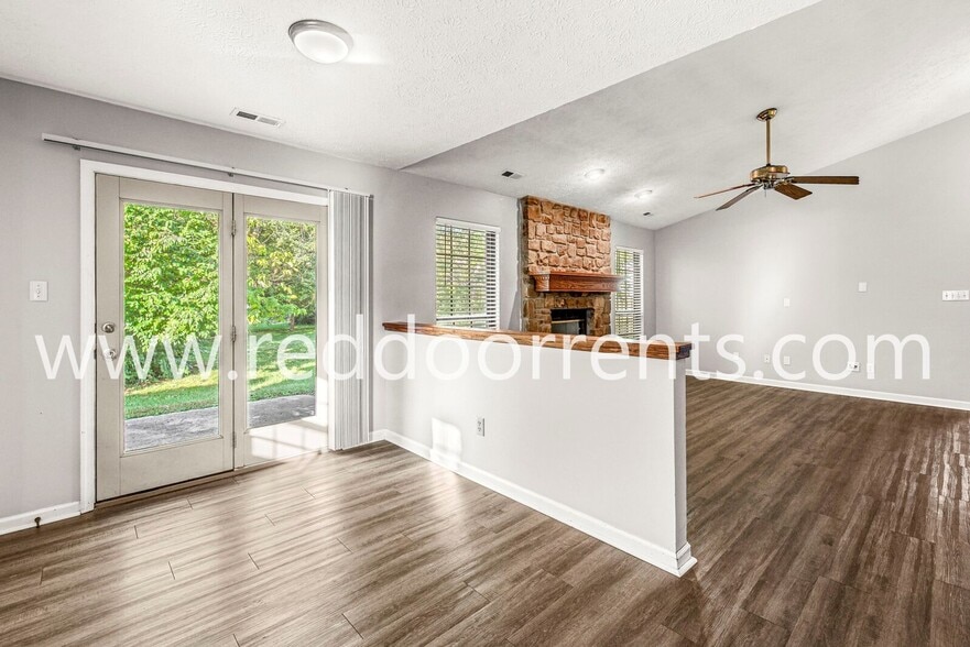 Building Photo - 7610 Chris Anne Dr