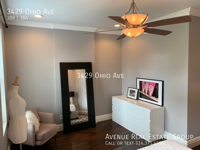 Building Photo - Beautifully Renovated Townhouse