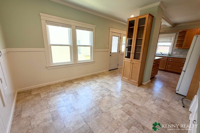 Building Photo - Spacious 3 Bedroom Home in Sign Hill Neighborhood in South San Francisco