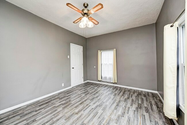 Building Photo - 3734 Forest Terrace