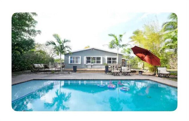 Building Photo - 536 NW 43rd St