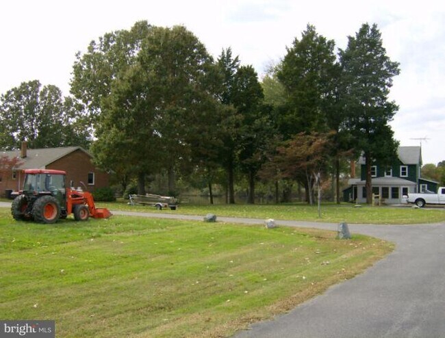 Building Photo - 5724 Swamp Circle Rd