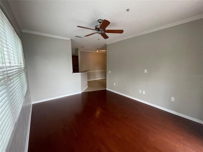 Building Photo - 18001 Richmond Pl Dr