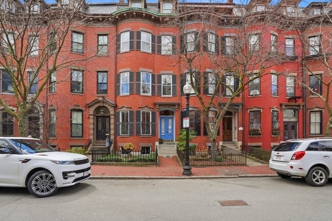 Building Photo - 150 W Concord St