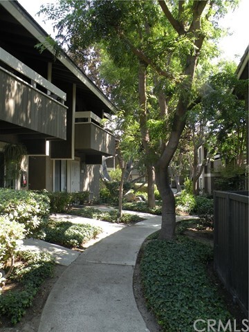 Building Photo - 40 Streamwood