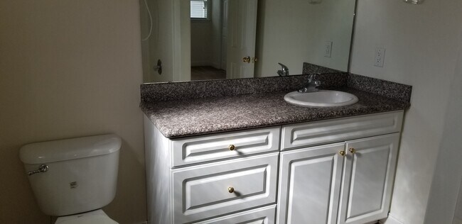 Building Photo - 300 Sea Knight Ln