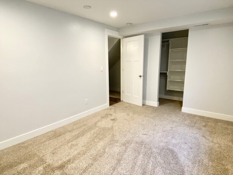 Building Photo - 307 E 280 N
