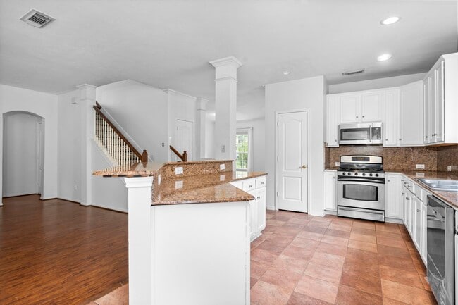 Building Photo - 6914 Grants Hollow Ln