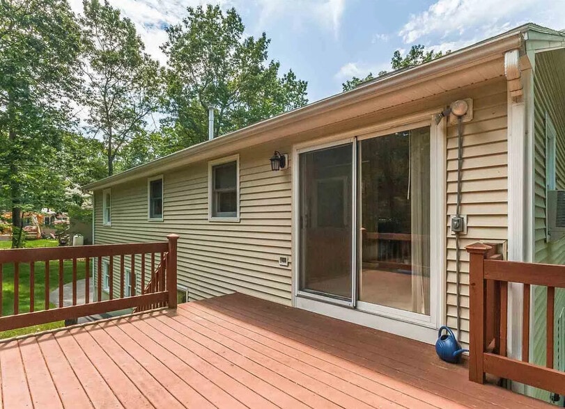 Building Photo - 17 Garvin Rd