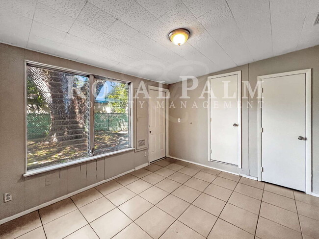 Building Photo - 9861 Orange River Blvd