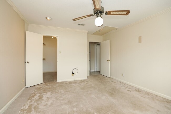 Building Photo - 7499 Brompton St