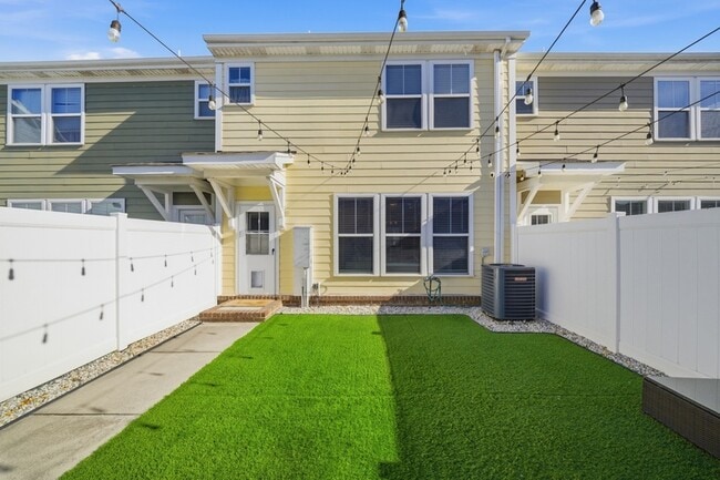 Building Photo - 544 Mill Creek Pkwy