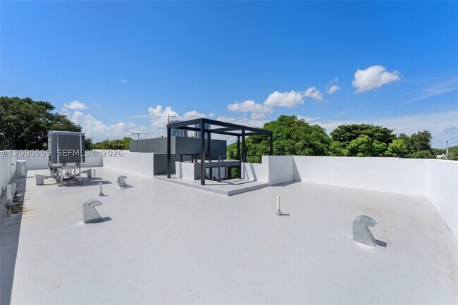 Building Photo - 3310 Elizabeth St