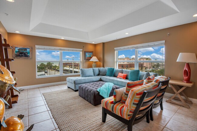 Building Photo - 125 Pulsipher Ave