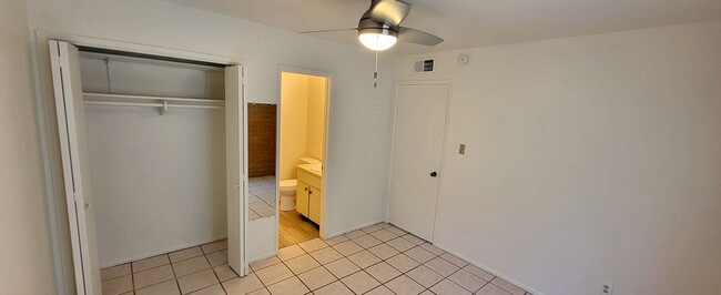 Building Photo - LOVELY CENTRAL PHOENIX TOWNHOME READY TO RENT!!!