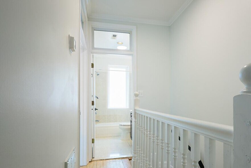 Building Photo - 1322 9th St NW