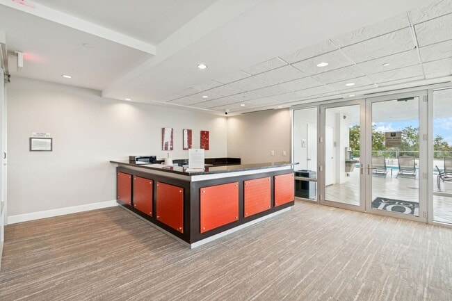 Building Photo - 101 S Eola Dr