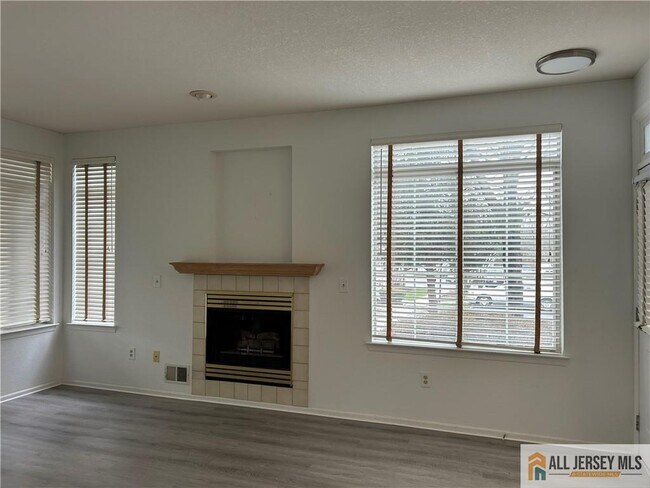 Building Photo - 65 Wentworth Rd