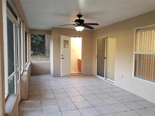 Building Photo - 1612 Sweetwater W Cir