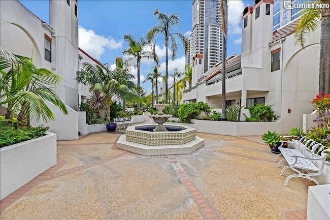 Spacious complex with lots fo greeneries - 701 Kettner Blvd
