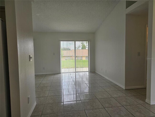 Building Photo - 13345 Pinyon Dr