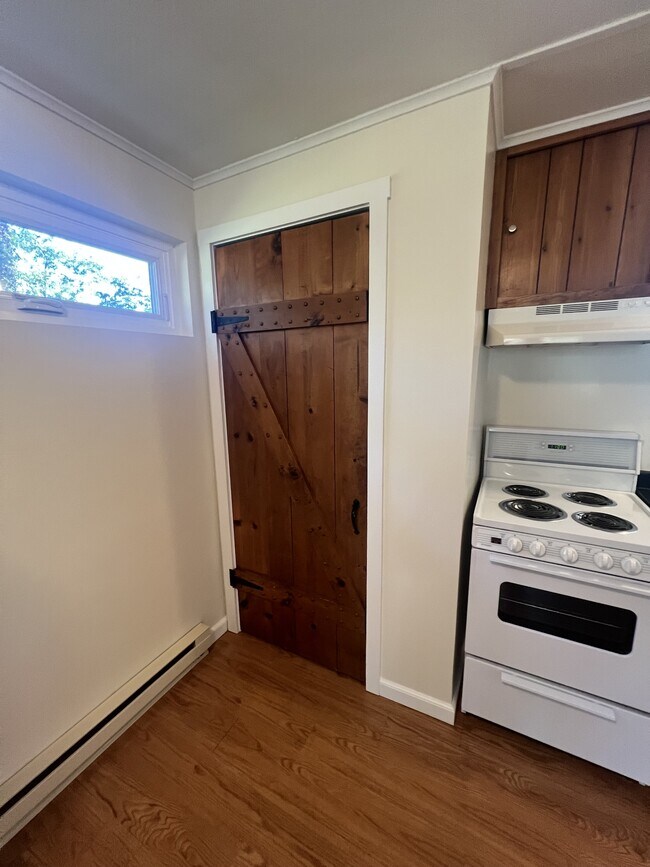 Building Photo - 1232 Park Rd