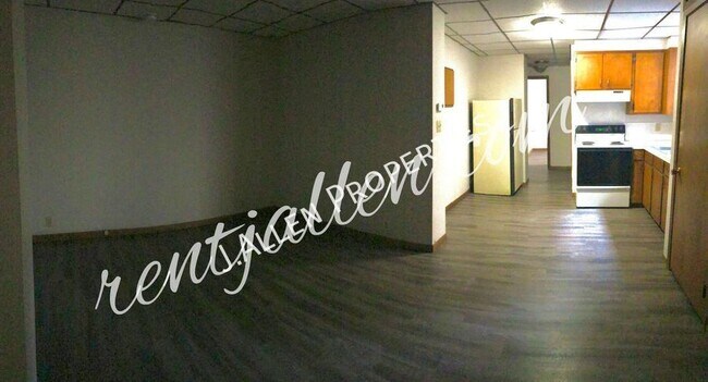 Building Photo - 313 N 12th St