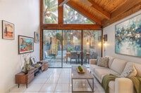 Building Photo - 497 N University Dr