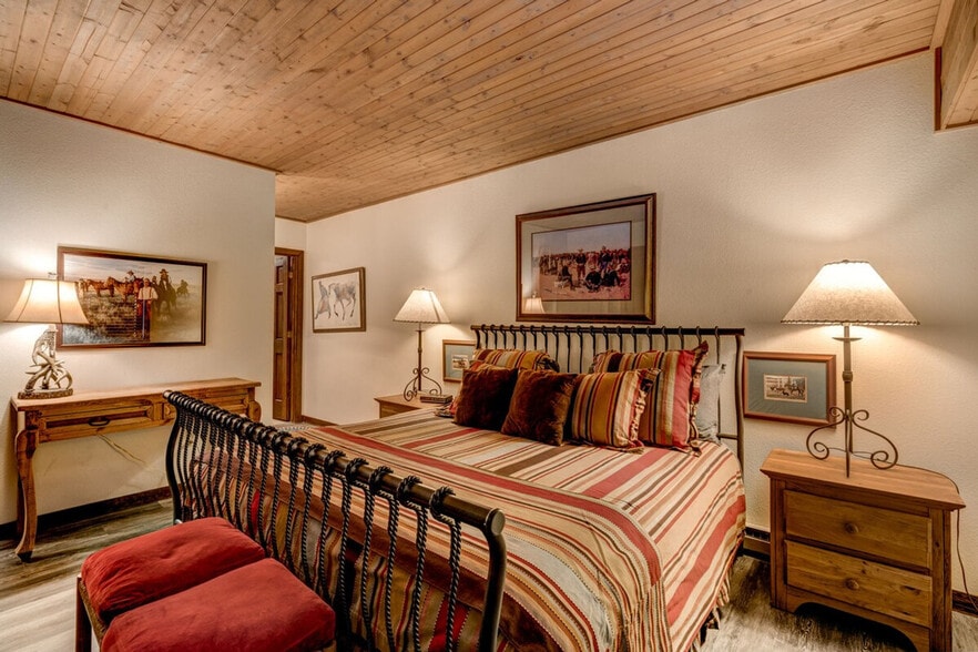 Building Photo - 2286 Apres Ski Way