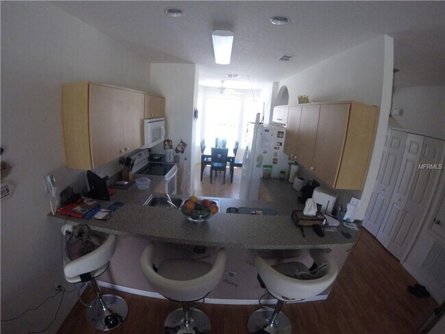 Building Photo - 1146 S Beach Cir