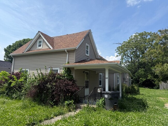 Building Photo - Freshly Updated Interior! 2 Bed 1.5 Bath Home - Alexandria IN