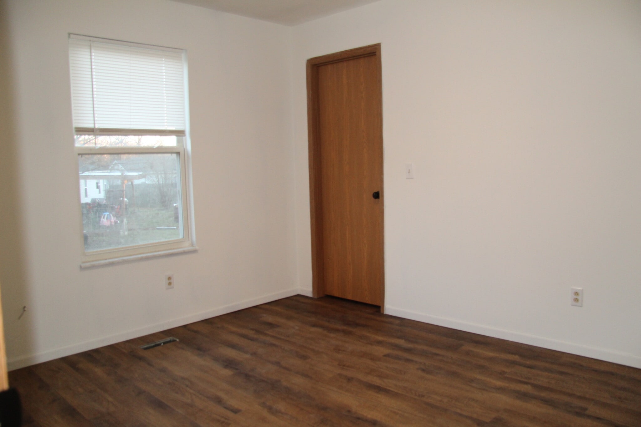 Building Photo - 2225 Columbus Cir