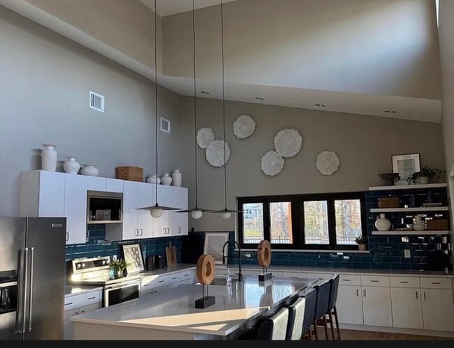 Building Photo - Earn Wealth While Leasing - Like a Homeowner - Lease to Own