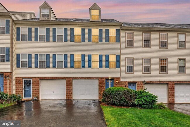 Building Photo - 1112 Hearthridge Ln