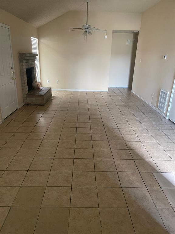 Building Photo - 5615 Gineridge Dr