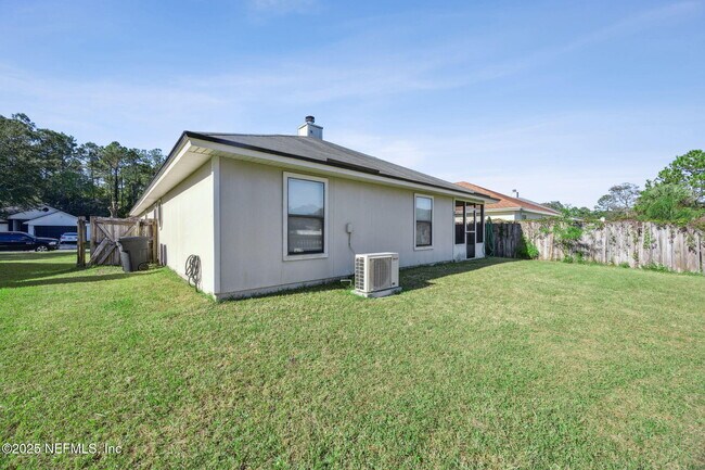 Building Photo - 8047 Beaver Creek Dr