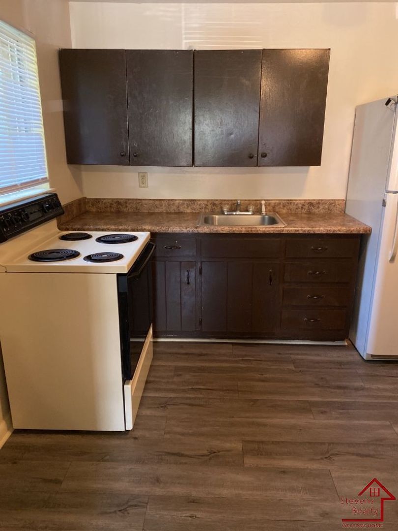 Building Photo - 1918 Ivy St