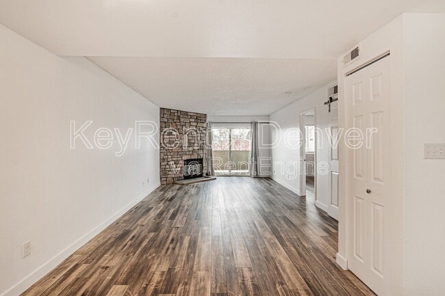 Building Photo - 2929 W Floyd Ave