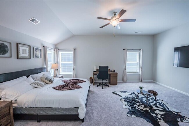 Building Photo - 454 Burgundy Terrace SE