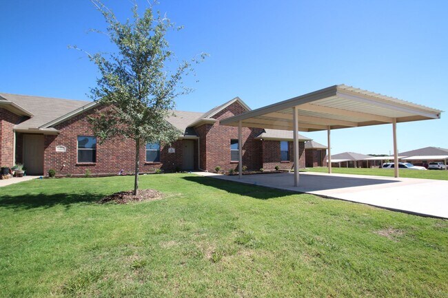 Building Photo - 101-103 Crossbow Ct.