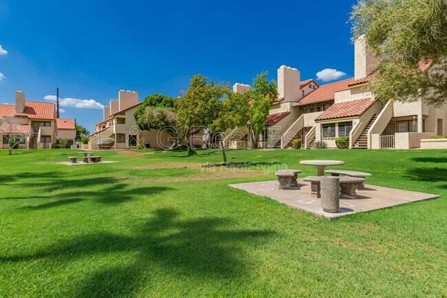 Building Photo - 30 E Brown Rd