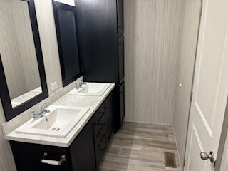 Building Photo - 349 Stratford Ct