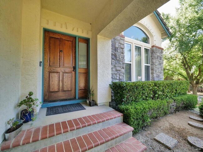 Building Photo - 3500 Crownridge Dr