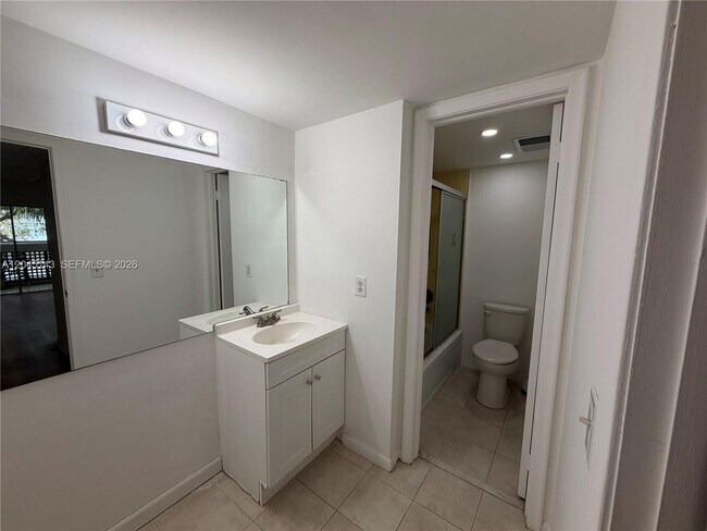 Building Photo - 3301 Spanish Moss Terrace