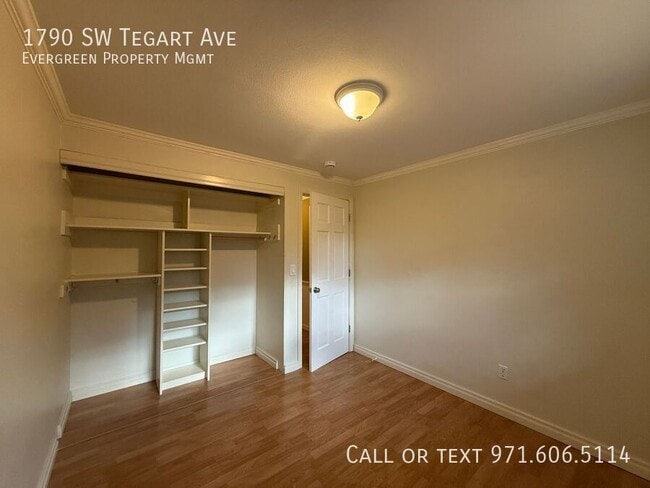 Building Photo - 1790 SW Tegart Ave