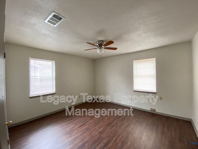 Building Photo - 1607 McAnear St