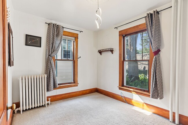 Building Photo - 1253 Ashland Ave