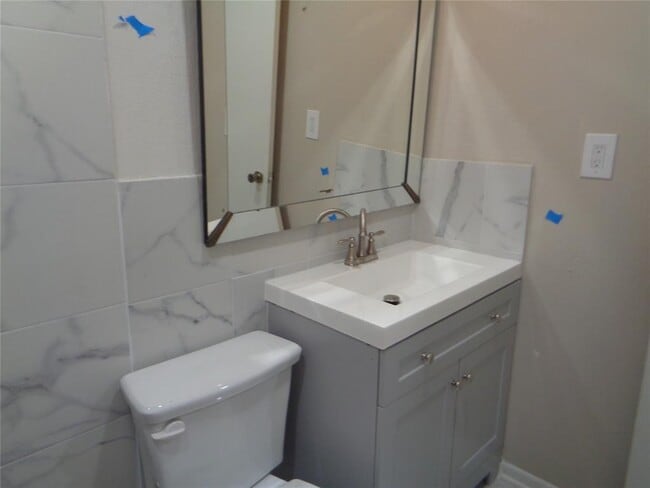 Building Photo - 2054 Western Village Ln