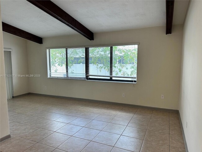 Building Photo - 5828 SW 117th Terrace