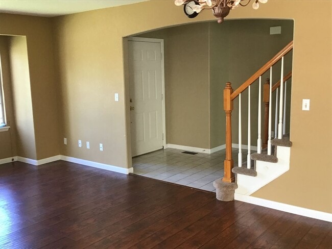 Building Photo - 7122 Edgewood Dr
